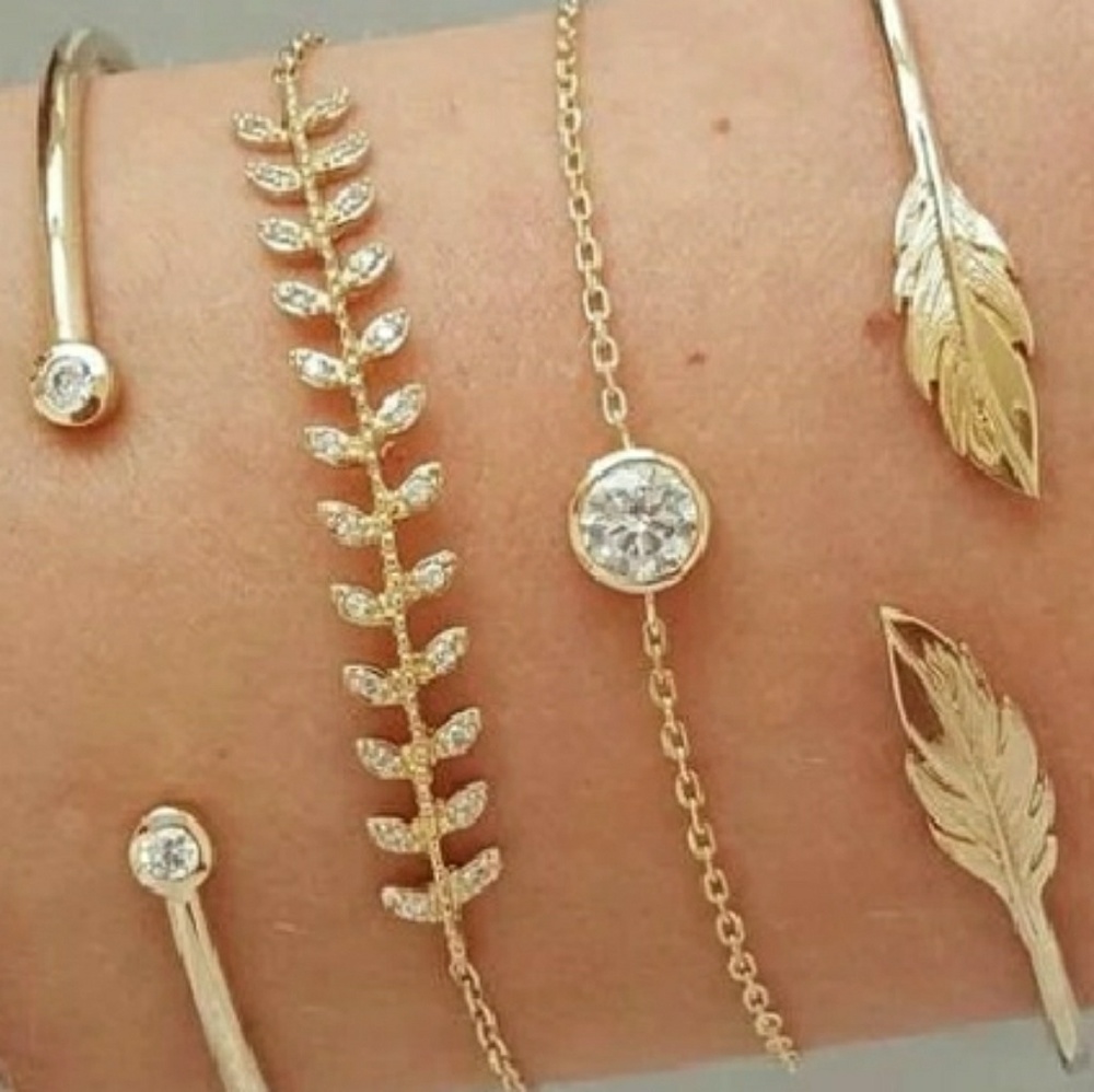 💕 Gorgeous GOLD Bracelet Set - Picture 2 of 2